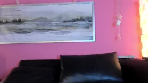 Snapshot of tiffanysuarez_ chatting on September 27, 2025, 8:14 pm Stefany Suarez online show from September 27, 2025, 8:14 pm