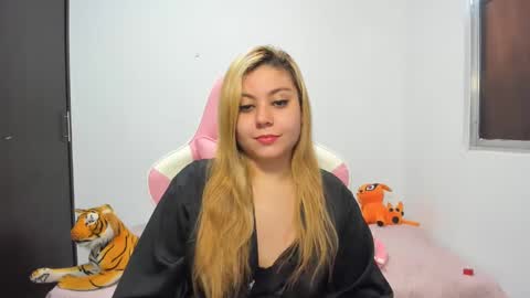 Snapshot of tigerbaby_ chatting on February 25, 2025, 2:22 pm Ana online show from February 25, 2025, 2:22 pm