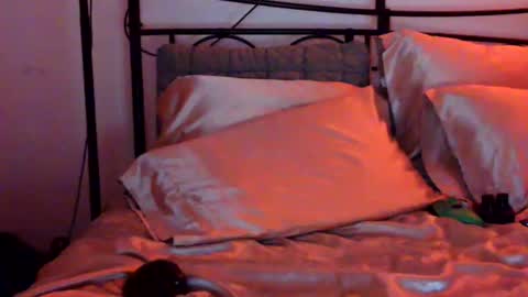 Tiggity23 come stroke my 9 cock with ne online show from March 4, 2026, 11:38 am