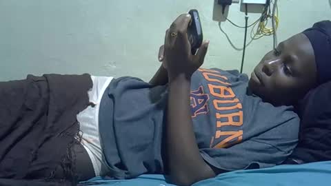 Snapshot of tight_pussie chatting on February 6, 2026, 10:24 pm tight_pussie online show from February 6, 2026, 10:24 pm