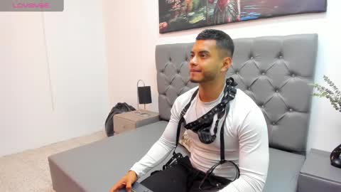 Snapshot of tiler_price chatting on February 22, 2025, 4:40 am Tyler online show from February 22, 2025, 4:40 am