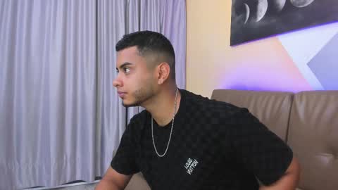 Snapshot of tiler_price chatting on February 26, 2025, 8:33 pm Tyler online show from February 26, 2025, 8:33 pm