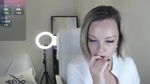 Tilly online show from February 4, 2025, 9:10 pm