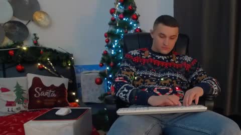 Snapshot of tim_mart chatting on December 27, 2024, 7:35 pm ask me online show from December 27, 2024, 7:35 pm