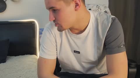 Snapshot of tim_mart chatting on January 5, 2025, 12:53 pm ask me online show from January 5, 2025, 12:53 pm