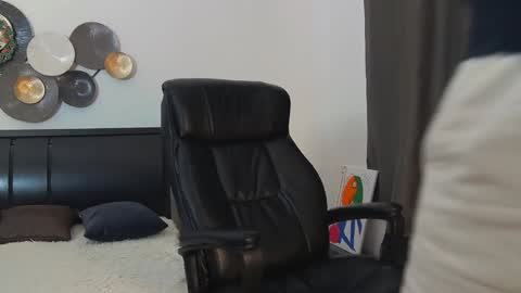 Snapshot of tim_mart chatting on January 13, 2025, 8:37 am ask me online show from January 13, 2025, 8:37 am