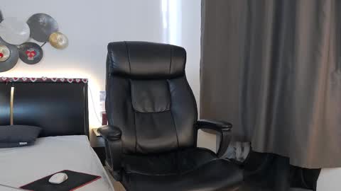 Snapshot of tim_mart chatting on February 11, 2025, 8:26 am ask me online show from February 11, 2025, 8:26 am