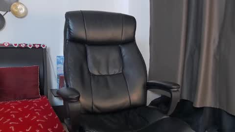 Snapshot of tim_mart chatting on February 12, 2025, 7:55 am ask me online show from February 12, 2025, 7:55 am