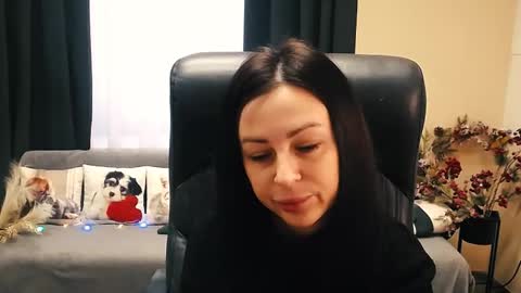 Luisa online show from November 26, 2025, 7:42 am