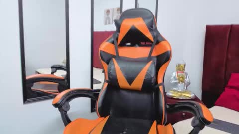 Snapshot of timothe_evans chatting on October 10, 2025, 9:03 pm Evans online show from October 10, 2025, 9:03 pm