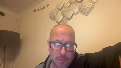 timtim19781978 online show from December 15, 2025, 7:29 pm