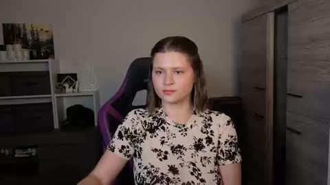Tina Angel online show from September 10, 2025, 5:24 pm