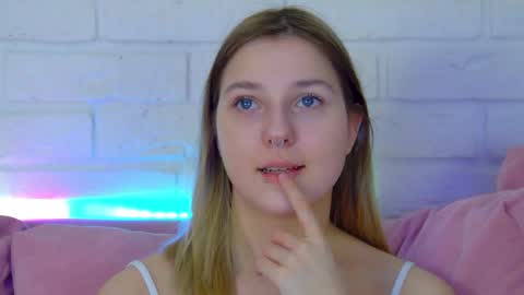 TinaBurton online show from April 2, 2026, 4:26 pm