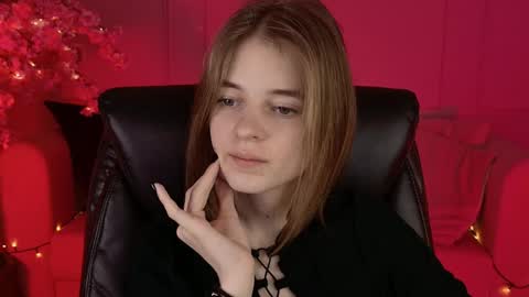 Snapshot of tinadavil chatting on December 9, 2024, 5:41 pm Tina Davil online show from December 9, 2024, 5:41 pm