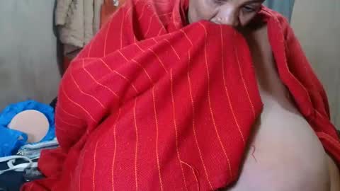 tinagiant online show from May 19, 2026, 6:58 pm