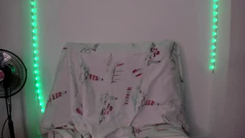 tinas_smith online show from October 14, 2025, 9:48 pm