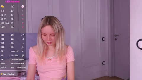 Snapshot of tinasiner chatting on December 8, 2024, 5:22 pm tinasiner online show from December 8, 2024, 5:22 pm