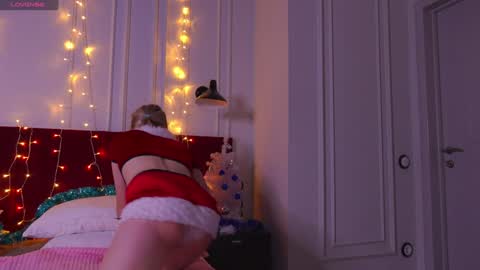 Snapshot of tinasiner chatting on December 25, 2024, 1:51 pm tinasiner online show from December 25, 2024, 1:51 pm