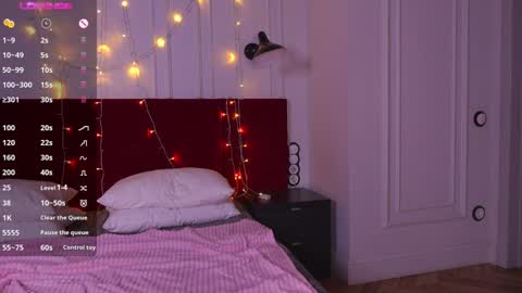 Snapshot of tinasiner chatting on December 30, 2024, 5:13 pm tinasiner online show from December 30, 2024, 5:13 pm