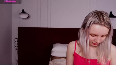 Snapshot of tinasiner chatting on February 24, 2025, 6:36 pm tinasiner online show from February 24, 2025, 6:36 pm