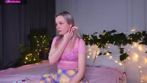 Snapshot of tinasiner chatting on March 1, 2025, 2:13 pm tinasiner online show from March 1, 2025, 2:13 pm