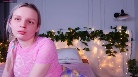 Snapshot of tinasiner chatting on March 9, 2025, 4:44 pm tinasiner online show from March 9, 2025, 4:44 pm