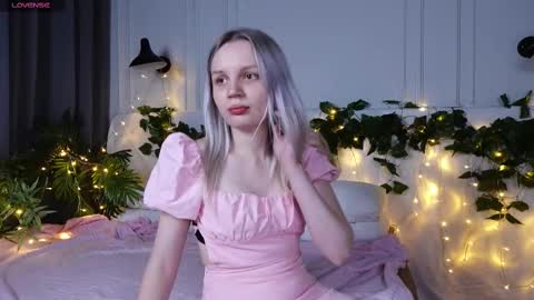 Snapshot of tinasiner chatting on March 11, 2025, 2:18 pm tinasiner online show from March 11, 2025, 2:18 pm