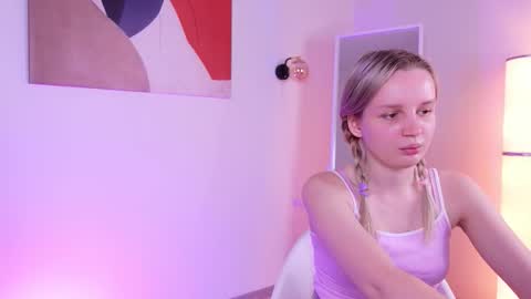 Snapshot of tinasiner chatting on November 4, 2025, 2:49 pm tinasiner online show from November 4, 2025, 2:49 pm