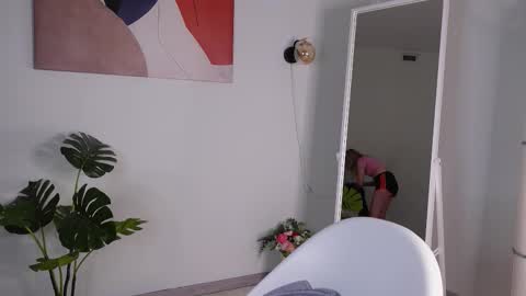 Snapshot of tinasiner chatting on November 14, 2025, 3:33 pm tinasiner online show from November 14, 2025, 3:33 pm