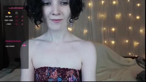 Snapshot of tinawincee chatting on December 12, 2024, 8:14 am Tina online show from December 12, 2024, 8:14 am