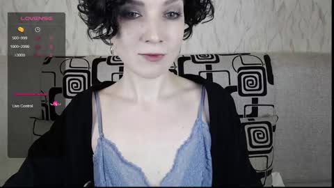 Snapshot of tinawincee chatting on February 21, 2025, 5:46 am Tina online show from February 21, 2025, 5:46 am