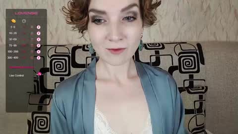 Snapshot of tinawincee chatting on October 16, 2025, 4:57 am Tina online show from October 16, 2025, 4:57 am