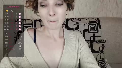 Snapshot of tinawincee chatting on October 17, 2025, 6:05 am Tina online show from October 17, 2025, 6:05 am