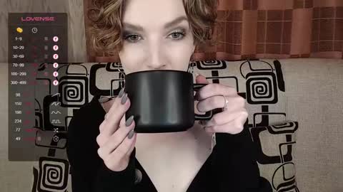 Snapshot of tinawincee chatting on November 2, 2025, 4:59 am Tina online show from November 2, 2025, 4:59 am