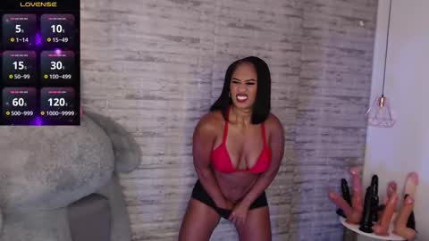 Snapshot of tinna__hottie chatting on October 25, 2025, 12:13 pm Tinna Goddess online show from October 25, 2025, 12:13 pm