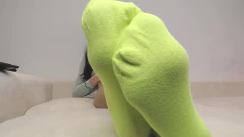 Snapshot of tinnysexygirl chatting on February 24, 2025, 11:54 am MissMagicLegs online show from February 24, 2025, 11:54 am