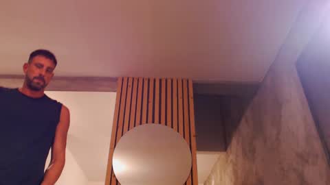 Snapshot of tinoclandestino chatting on January 10, 2025, 5:45 pm tinoclandestino online show from January 10, 2025, 5:45 pm