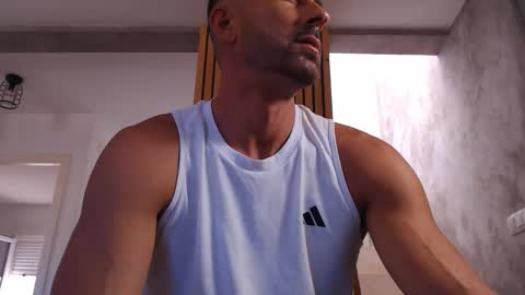 Snapshot of tinoclandestino chatting on September 14, 2025, 8:24 am tinoclandestino online show from September 14, 2025, 8:24 am