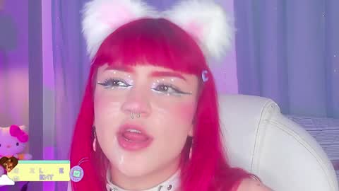 Snapshot of tiny__emmy chatting on January 6, 2025, 12:37 am Emmy blue berry1 online show from January 6, 2025, 12:37 am