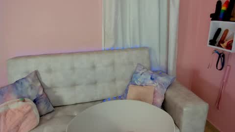 Snapshot of tiny_cora chatting on February 5, 2025, 4:36 pm tiny_cora online show from February 5, 2025, 4:36 pm