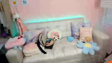 tiny_cora online show from November 24, 2025, 5:12 pm