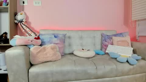 Snapshot of tiny_cora chatting on May 2, 2026, 4:34 pm tiny_cora online show from May 2, 2026, 4:34 pm