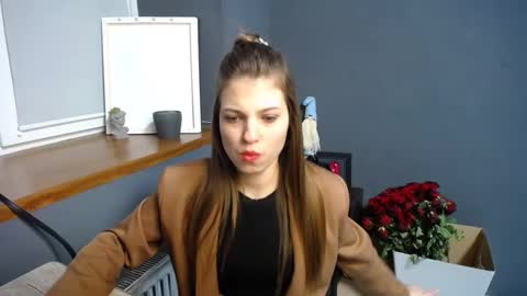 Snapshot of tiny_felicity chatting on February 24, 2025, 7:33 am Gloria online show from February 24, 2025, 7:33 am