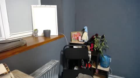 Snapshot of tiny_felicity chatting on March 7, 2025, 7:30 am Gloria online show from March 7, 2025, 7:30 am