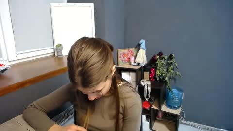 Snapshot of tiny_felicity chatting on March 7, 2025, 10:35 am Gloria online show from March 7, 2025, 10:35 am