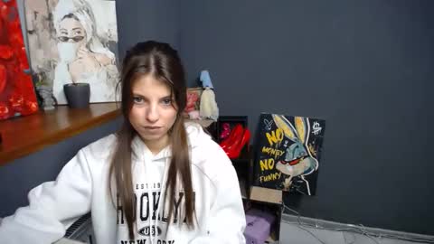 Snapshot of tiny_felicity chatting on September 24, 2025, 6:39 am Gloria online show from September 24, 2025, 6:39 am