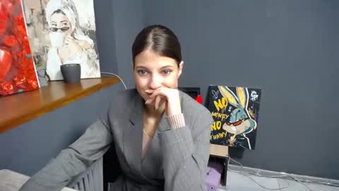 Snapshot of tiny_felicity chatting on October 8, 2025, 6:22 am Gloria online show from October 8, 2025, 6:22 am