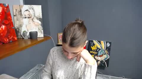 Snapshot of tiny_felicity chatting on October 15, 2025, 6:02 am Gloria online show from October 15, 2025, 6:02 am