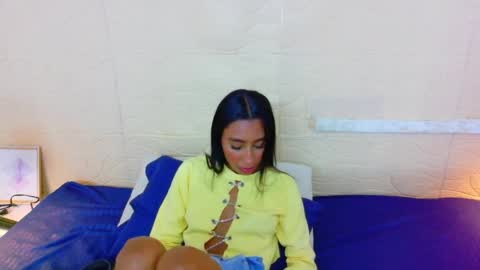 tiny_sarah1 online show from April 4, 2026, 4:11 am