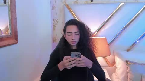 Snapshot of tiny_thomm chatting on July 26, 2026, 6:04 pm Thomm Independent Model online show from July 26, 2026, 6:04 pm
